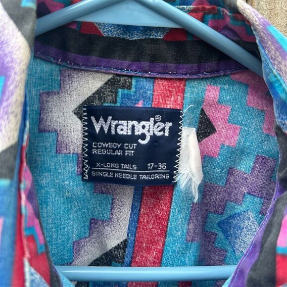 Vintage Wrangler Men's Aztec Western Shirt Size 17 Long Sleeve Button-Up - Picture 5 of 7